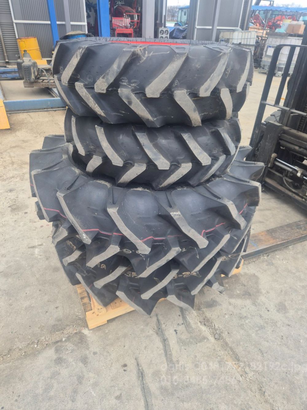 타이어조합 DK 트랙터 타이어 조합 9.5-16, 13.6-24 타이어 조합판매(대동 DK)