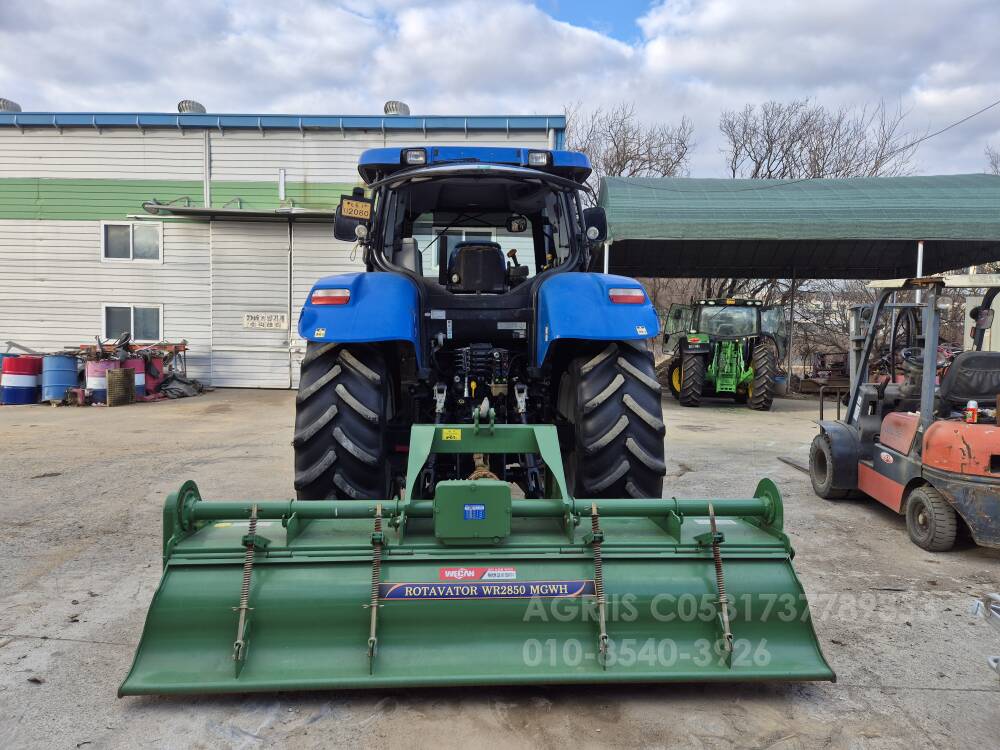 뉴홀랜드 트랙터 T6070 (135마력) 뒤우측면