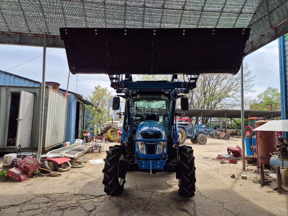 LS Tractor MT5.73 (73.9hp)