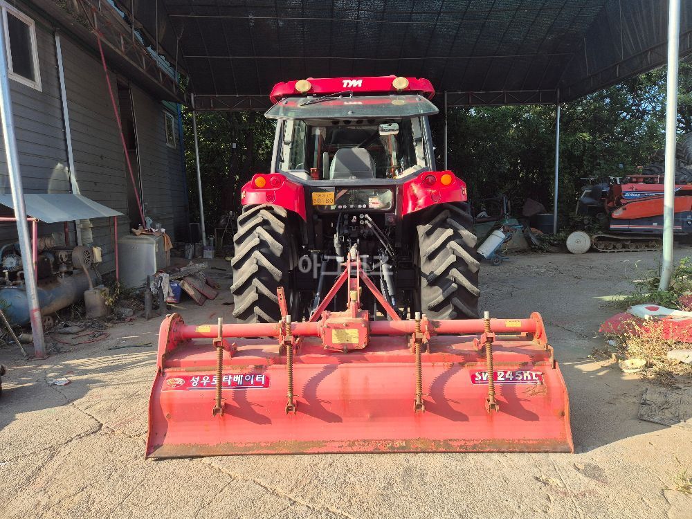 TYM 트랙터 T1003 (100마력) 뒤우측면