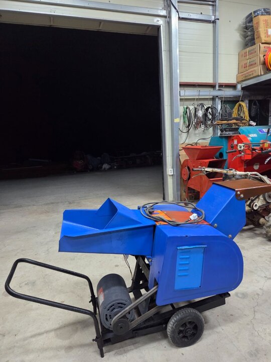  잔가지 파쇄기   앞좌측면