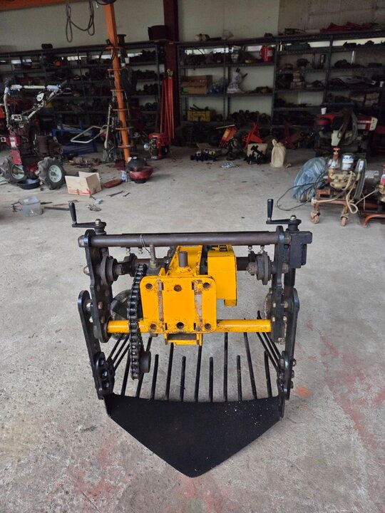 두루기계 땅속작물수확기 경운기 부착형 고구마수확 DRK-600