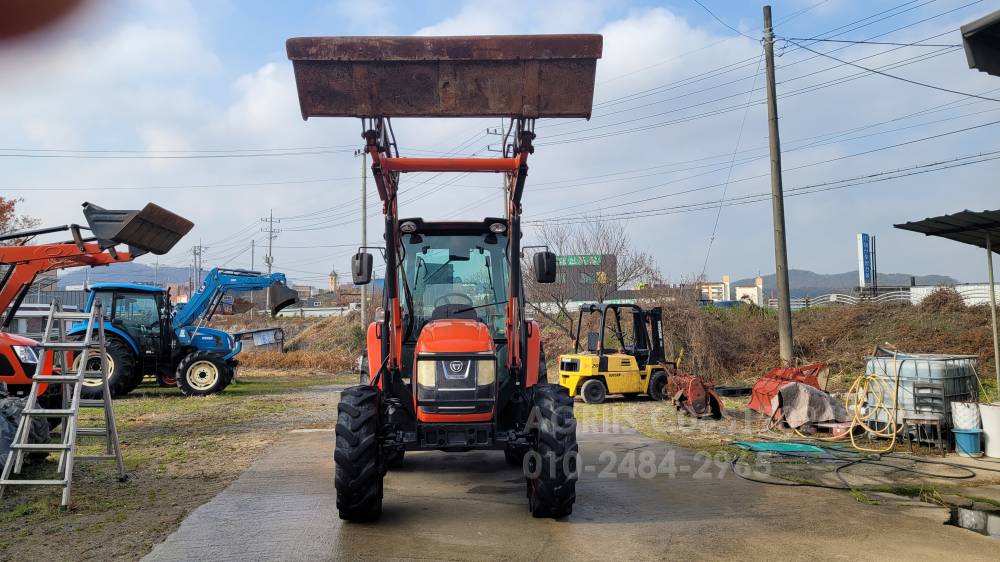 Daedong Tractor RX700 (70hp)