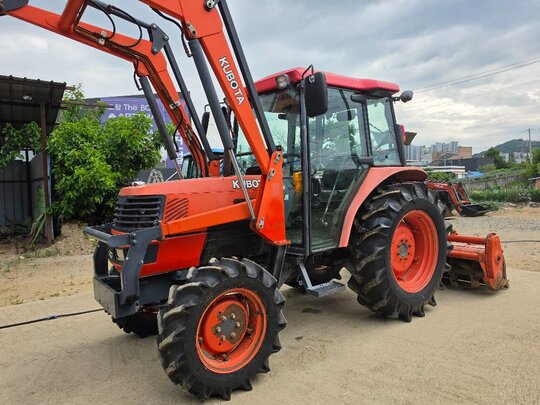 Kubota Tractor GM56 (56hp)