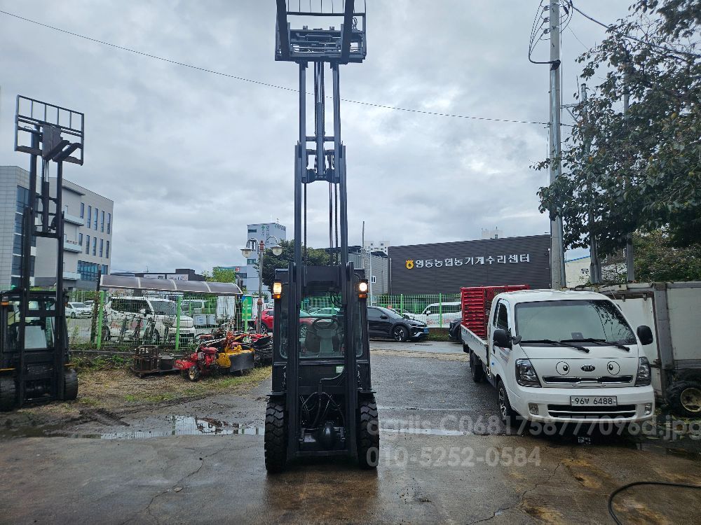 두산 지게차 B20SE-7 (2.0톤) 뒤우측면