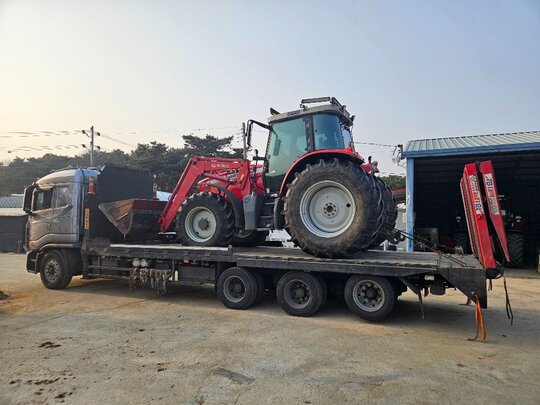 각종농기계.건설기계 운송해드립 셀프로더.추레라 농기계.건설기계.등 앞좌측면