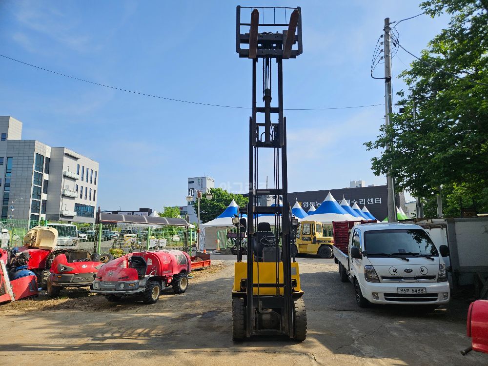 한라 전동지게차 지게차 2톤 3단마스터 전동 (2톤) 뒤우측면