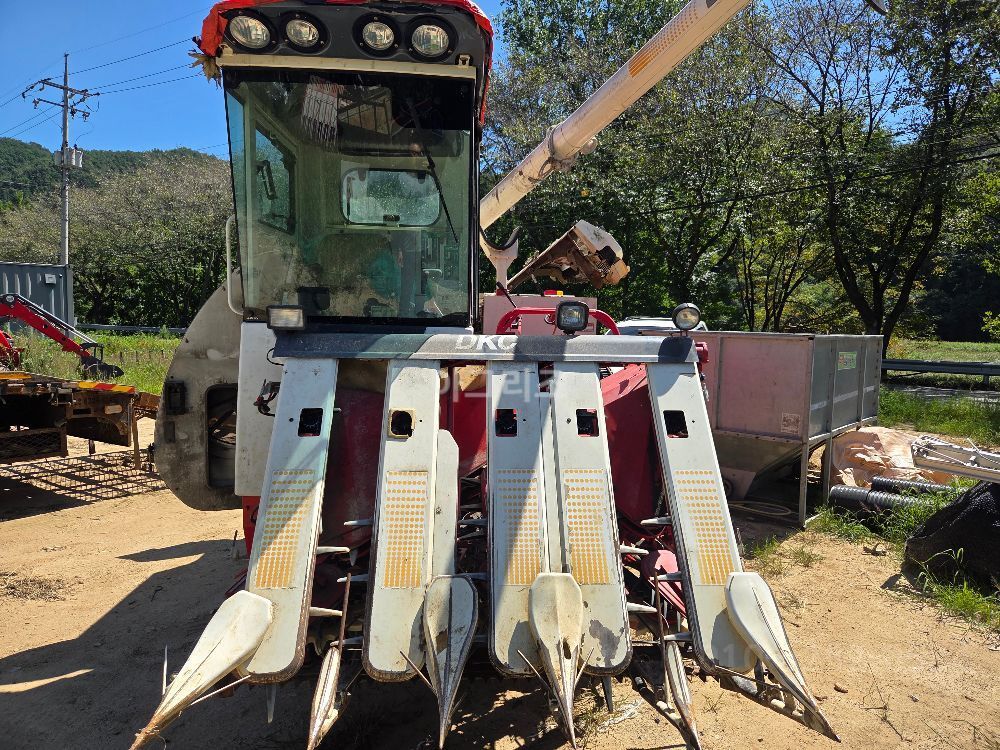 Kukje Combine Harvester DKC865 (5Rows)