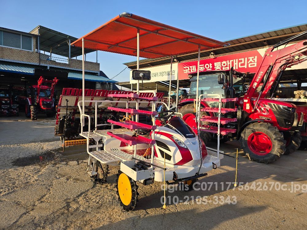 Yanmar Rice transplanter YR8D (8Rows)