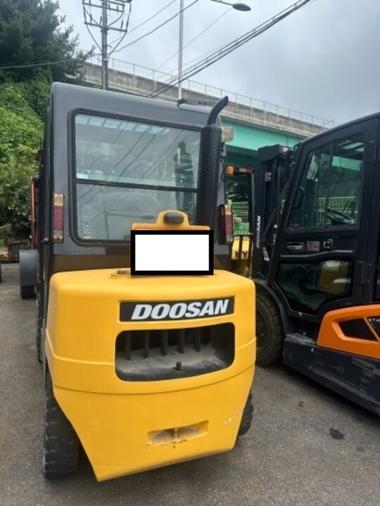 두산 지게차 D30S-3 (3톤)