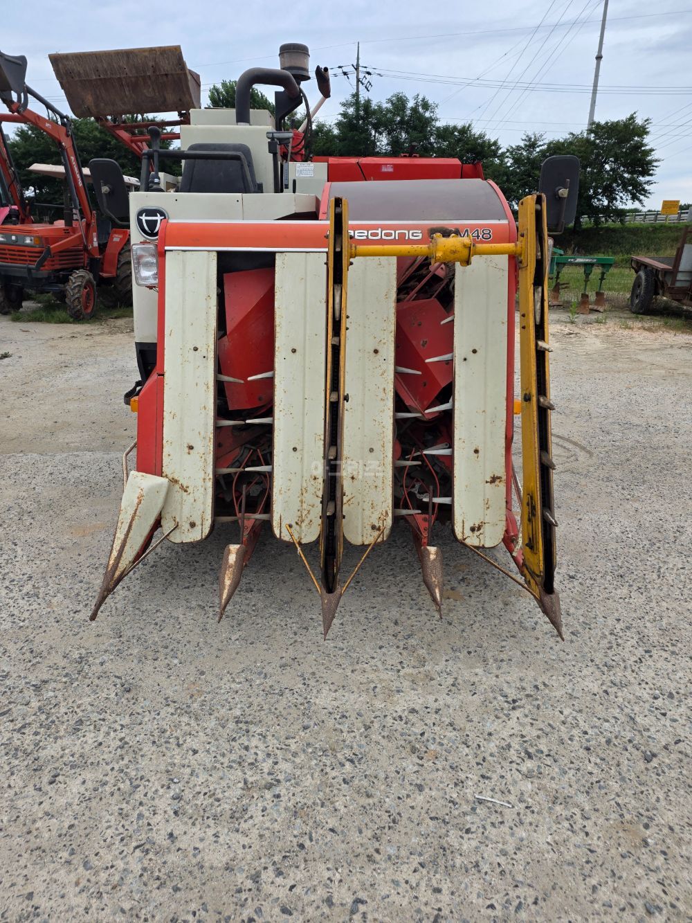 Daedong Combine Harvester DSM48 (4Rows)