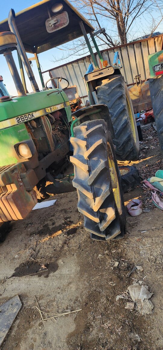 JohnDeere Tractor 2850K (90hp)