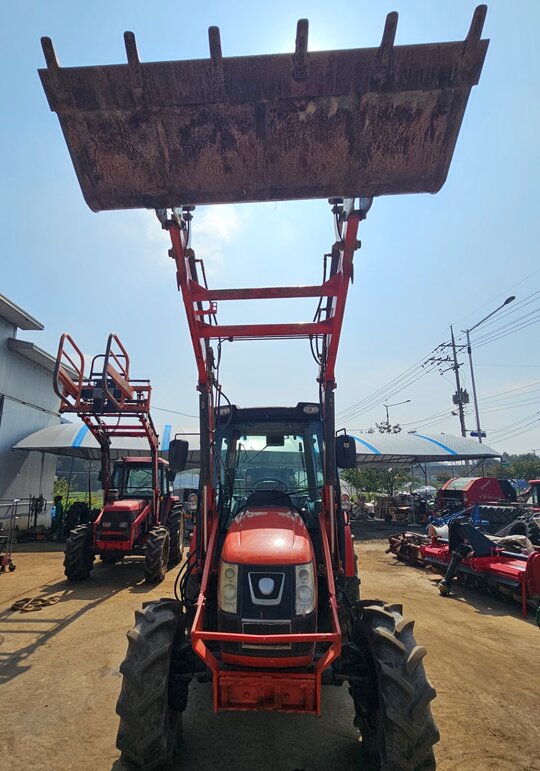 Daedong Tractor RX620 (62hp)