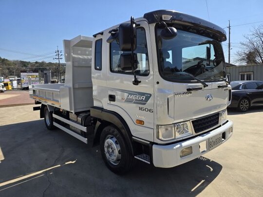 현대 메가5톤 덤프 현대 4.5톤덤프 저상 5t 앞좌측면