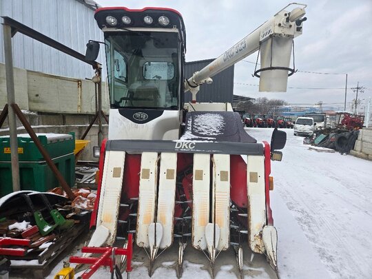 국제 콤바인 DKC925 (6조식)