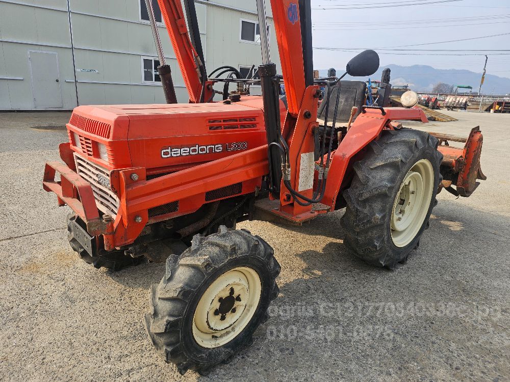 대동 트랙터 L300 (30마력)