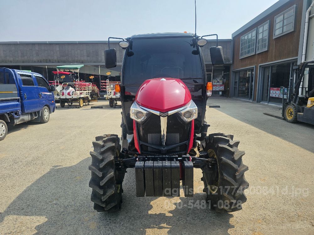 얀마 트랙터 YT357-C (57마력) 뒤우측면