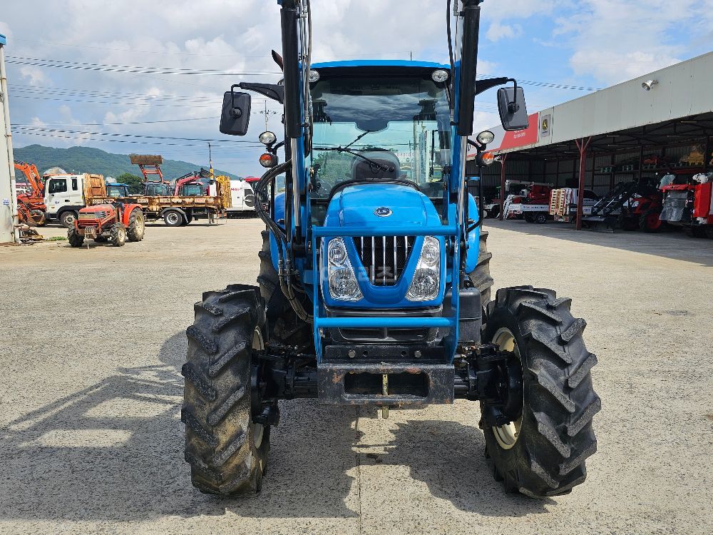 LS Tractor P7195 (97hp) 뒤우측면