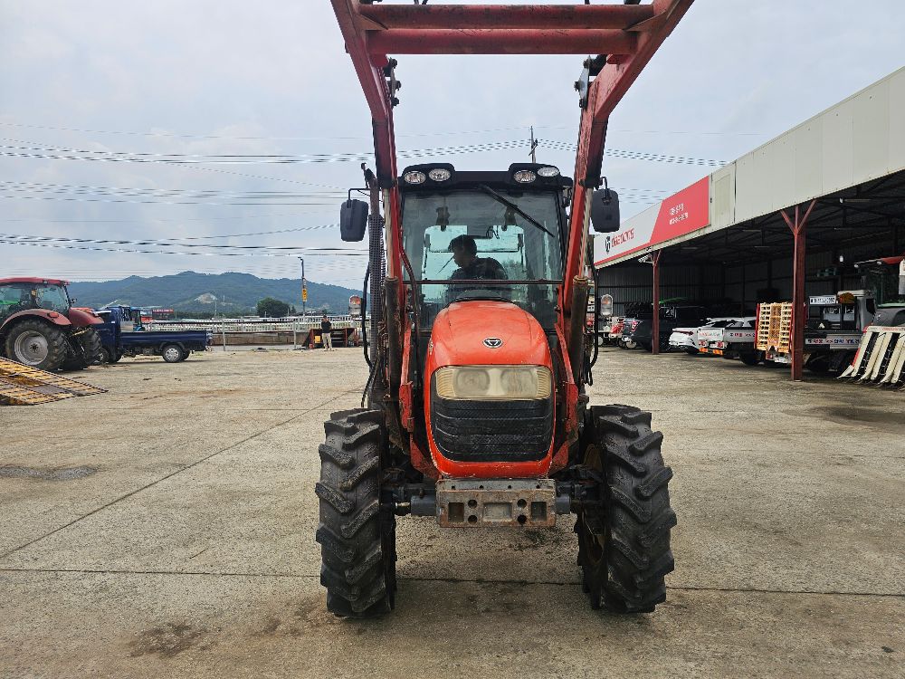 대동 트랙터 D652 (65마력) 뒤우측면