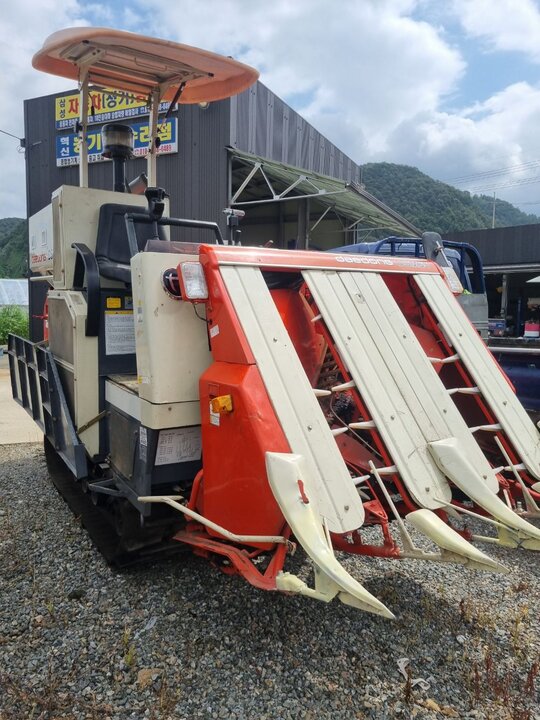 Daedong Combine Harvester DSM65 (4Rows)