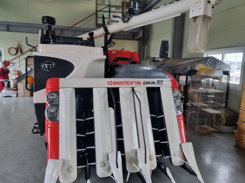 Daedong Combine Harvester DXM85G (5Rows)