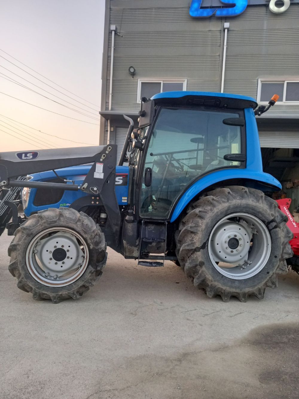 LS 트랙터 MT5.73 (73.9마력)