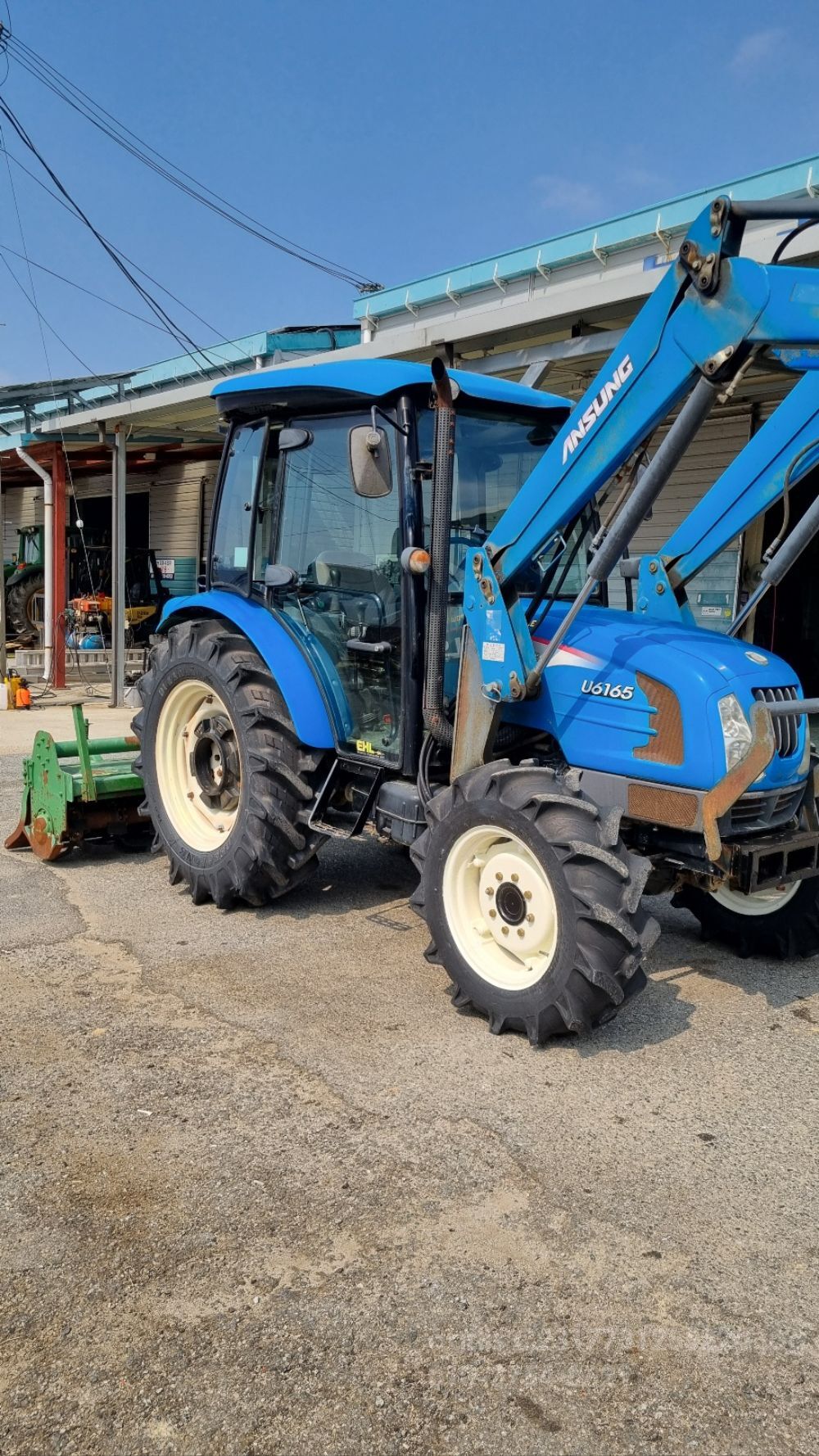 LS 트랙터 U6165 (67마력) 뒤우측면
