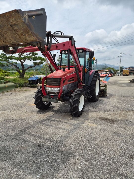 얀마 트랙터 EG775 (75마력) 앞좌측면