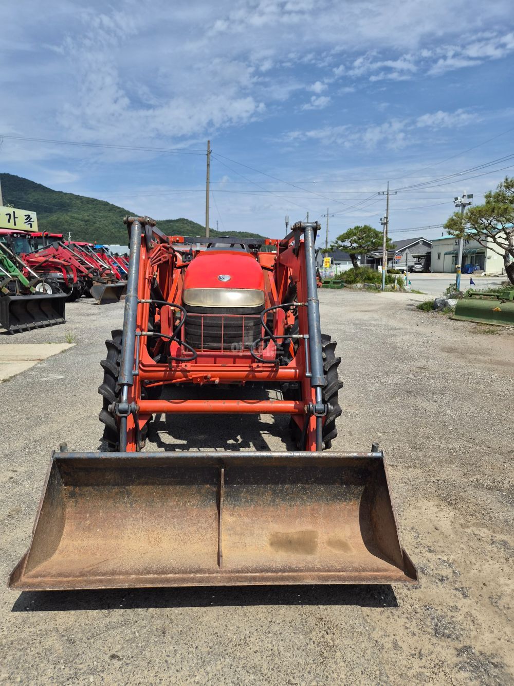 대동 트랙터 D500 (50마력) 뒤우측면