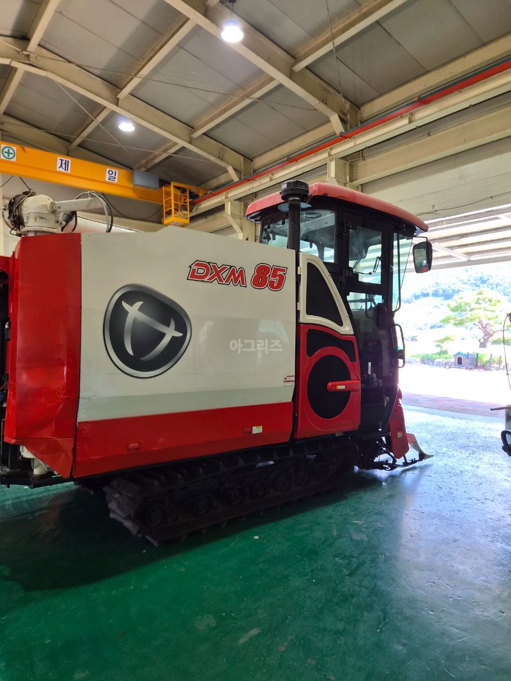 Daedong Combine Harvester DXM85GFC (5Rows)