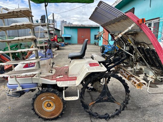 LS Rice transplanter LV6 (6Rows)