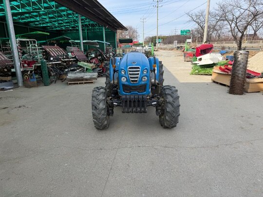 LS Tractor XR4155 (55.7hp)