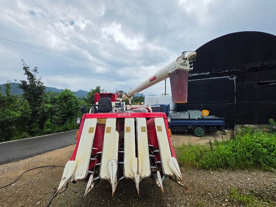 Kukje Combine Harvester DKC865 (5Rows)