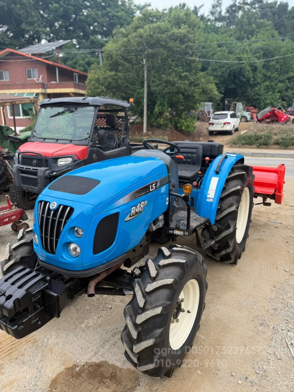 LS Tractor R48 (48hp)