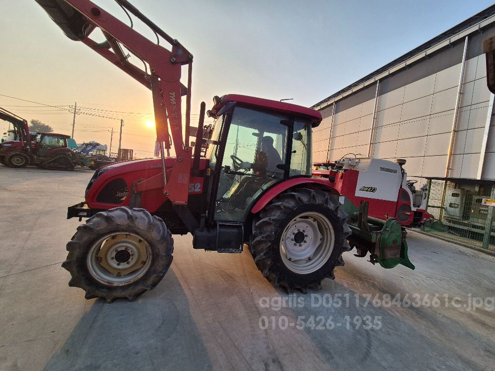 TYM Tractor T552 (55hp)