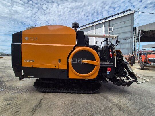 TYM Combine Harvester CX6130 (6Rows)