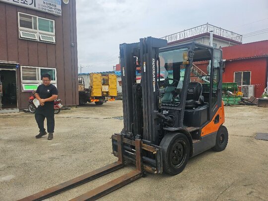 두산 지게차 D25S-5 (2.5톤)