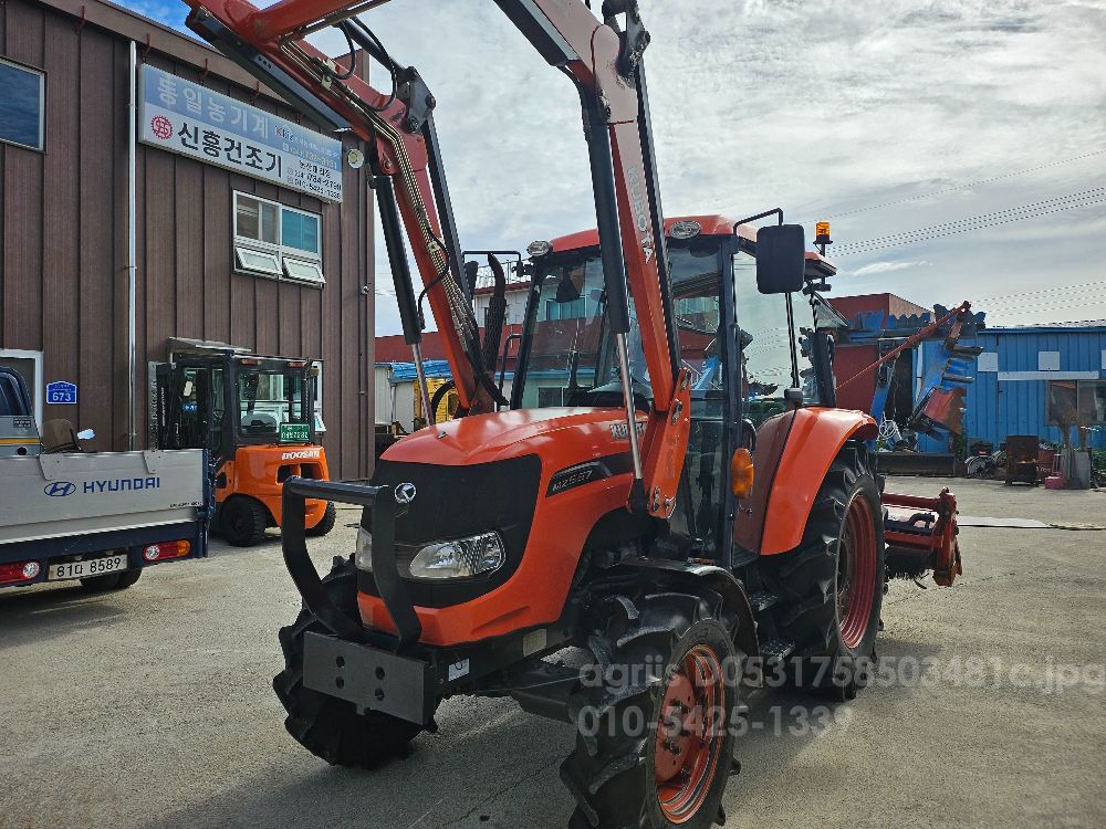 구보다 트랙터 MZ557 (60마력)