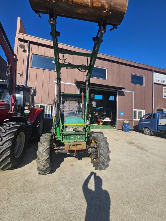 존디어 트랙터 5400 (68마력)