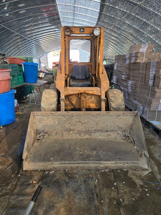 존디어 스키드로더 575