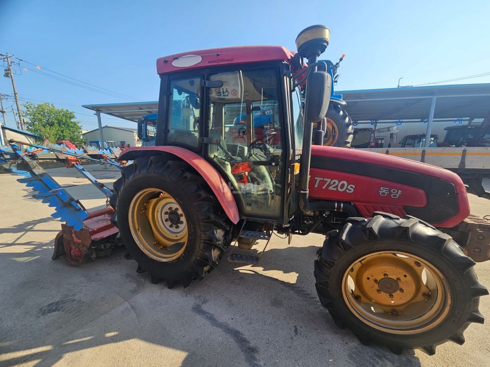 TYM 트랙터 T720S (72마력) 뒤우측면
