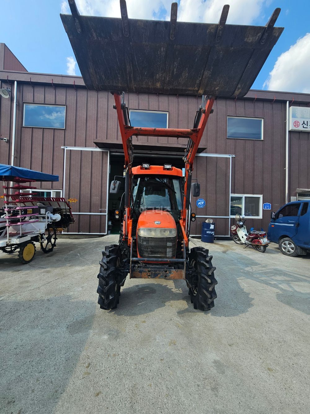 Daedong Tractor D500 (50hp)