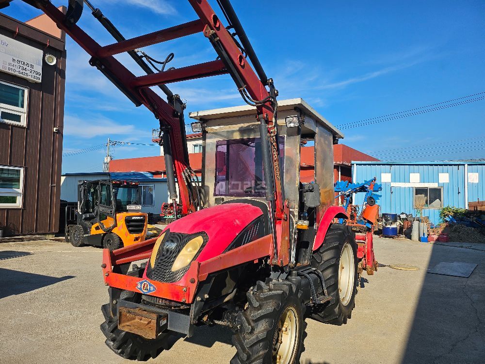 TYM Tractor T483 (48hp)