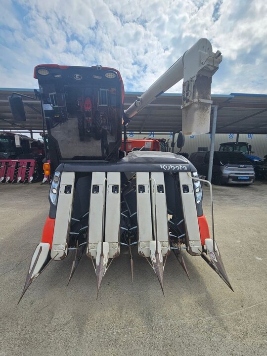 Kubota Combine Harvester ZR6130 (6Rows)