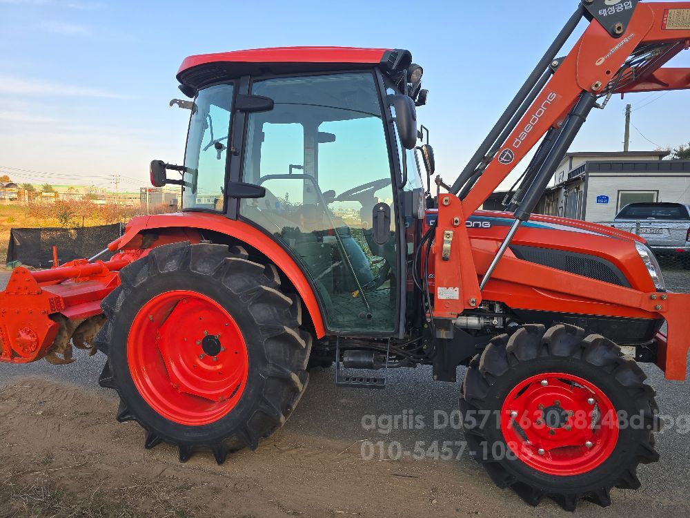 대동 트랙터 LX60 (60마력) 뒤우측면