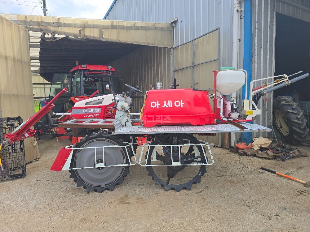 아세아 관리기 CFM1200 (19마력) 뒤우측면