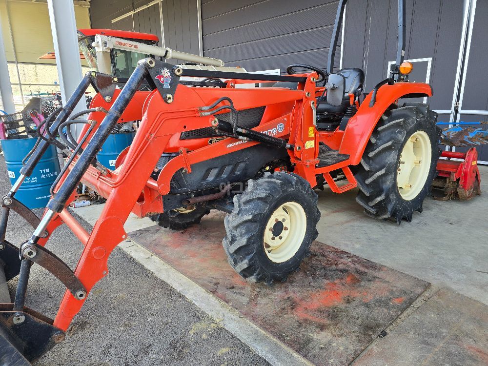 Daedong Tractor LX470 (47hp)