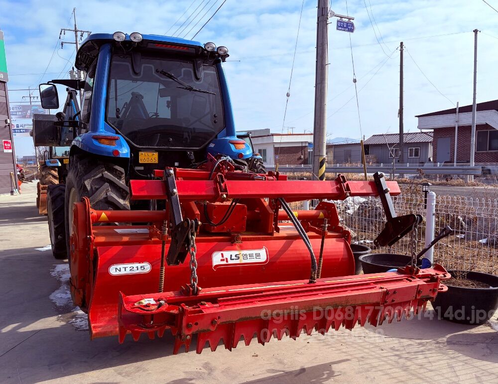 LS 트랙터 MT5.73 (73.9마력) 뒤우측면