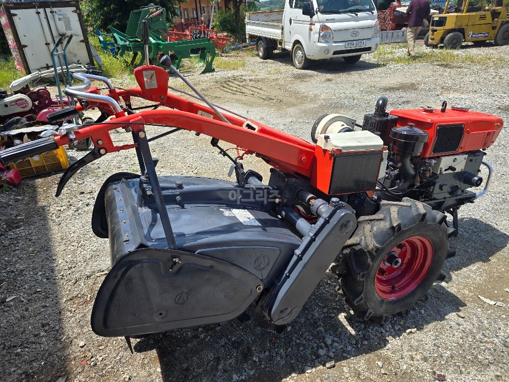 Daedong Power Tiller DT100 (10hp) 뒤우측면