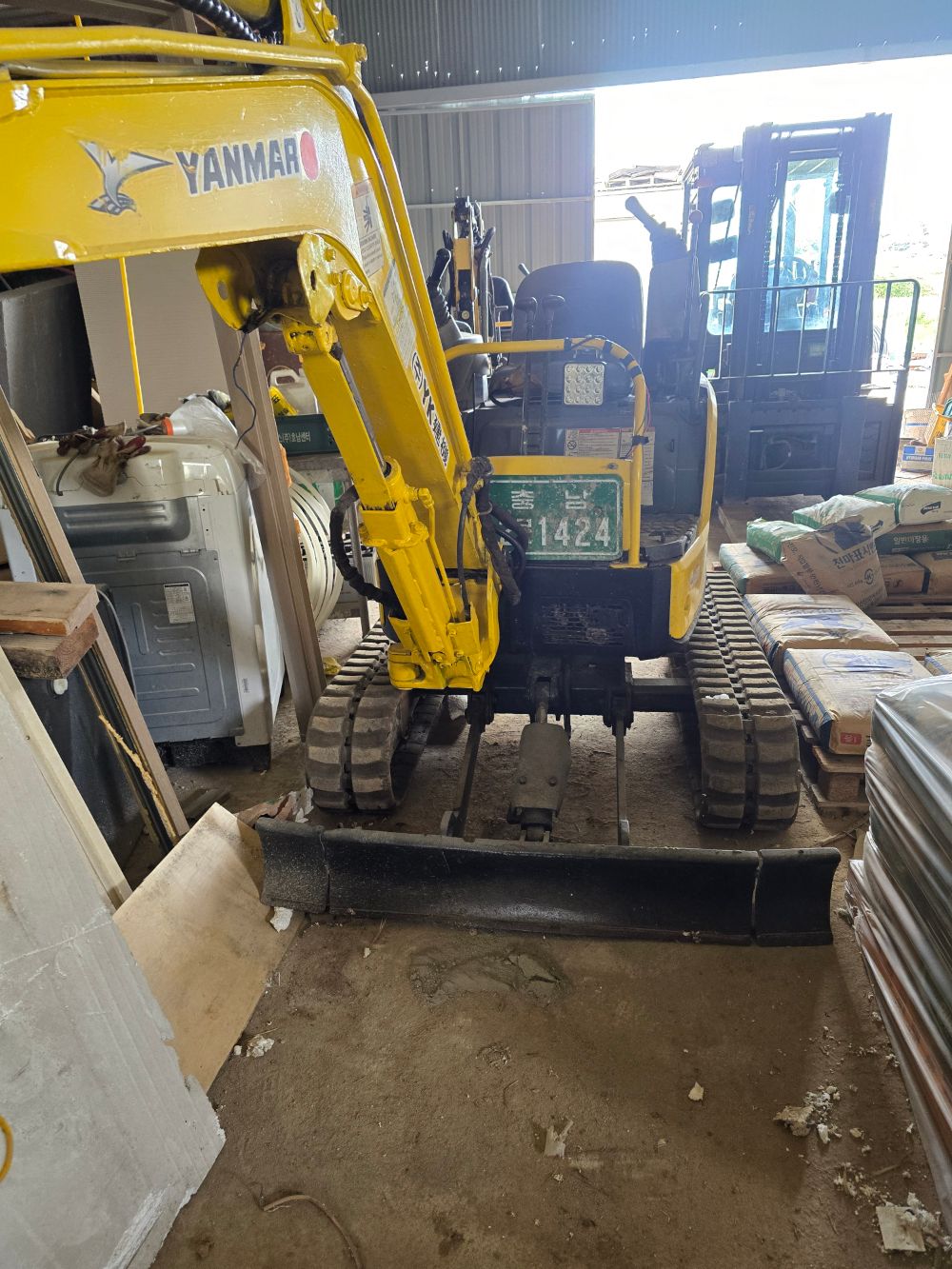 Yanmar Excavator VIO17 (1.7톤)